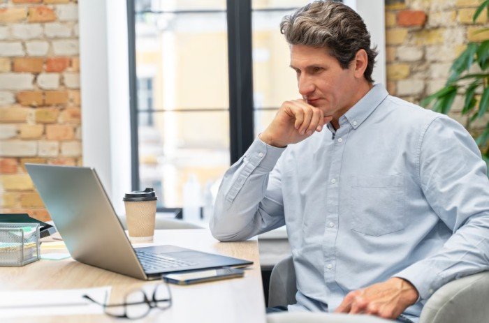 como emitir una factura face